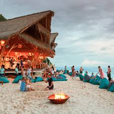 Confira 10.317 avaliações e 22.312 fotos de restaurantes perto de le cliff bali em pecatu, indonésia. The 7 Best Beach Bars In Bali Big 7 Travel Guide
