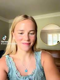 🎥| Avery Anna via TikTok,