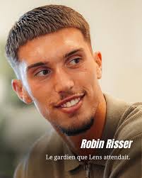 Le RC Lens cherchait un gardien pour incarner l'avenir. Ils ont misé sur Robin  Risser, 20 ans, 1m92, passé par Strasbourg, Dijon et le Red Star. Un profil  atypique, mental d'acier, grosses