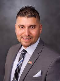 Carlota Larson's Instagram, Twitter & Facebook