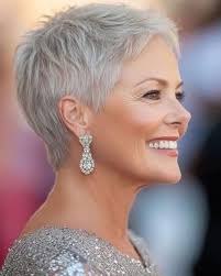 What do you think of this hairstyle change?