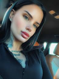 Wanted a lobotomy but I guess a menacing week will do 😌🖤