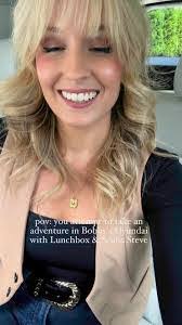 Heather Carle's Instagram, Twitter & Facebook