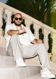 Lorde has announced her return by unveiling the artwork for a new single titled 'solar power' and fans can't deal. Lorde Dropped The Solar Power Cover Art And The Tl Can T Handle It