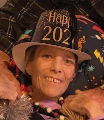 Alice Simons's Instagram, Twitter & Facebook