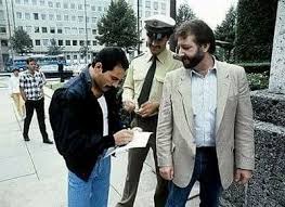 Freddie Mercury In Front Of P1 Club Where They Presented The Works Album Munich August 1984 Queen Freddie Mercury Freddie Mercury Freddie Mercury Quotes