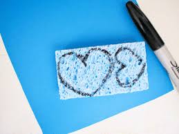 This post may contain an affiliate link. Easy Valentine S Day Sensory Activity Sponge Painting Hot Air Balloon Valentine S Day Card Craft High Chair Chronicles