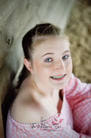 Seeking photographer for surprise 16th birthday shoot