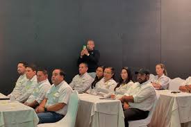 Ο χρήστης Únete El Salvador πρόσθεσε...