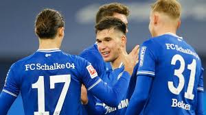 Schalke 04 said friday they have asked for police protection at training next week after angry fans attacked the team bus following the club's relegation from the bundesliga. Fc Schalke 04 Gibt Hoffnung Nach Sieg Gegen Augsburg Nicht Auf