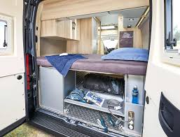 Osez même le camping car intégral spacieux et haut de gamme à. Comparatif Petits Fourgons Compacts 5 41 M L Incontournable Lit Transversal Fourgonlesite