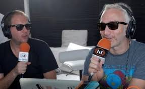 He worked in tv shows as turno tarde and el rayo, but became famous with his role as an informal journalist in caiga quien caiga. Video La Sorprendente Confesion De La Novia De Cayetano Al Aire Me Gustaria Hacer Un Trio Infoveloz Com