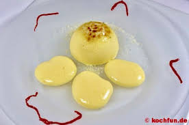 Zugegeben Die Prasentation Unseres Silvesterdesserts Ist Verbesserungsbedurftig Aber Der Geschmack So Genial Lebensmittel Essen Silvesterdessert Zubereitung