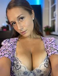 Miss Anastasia - Free pics, galleries & more at Babepedia