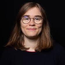 Alexandra Lutz's Instagram, Twitter & Facebook