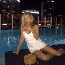 Trąba wodna / traba wodna na baltyku lowcy burz noizz; Maxim Hot 100 Casey Costelloe Shefalitayal