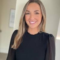 Emily Raynor's Instagram, Twitter & Facebook