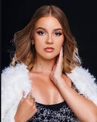 Pamela Saucedo's Instagram, Twitter & Facebook