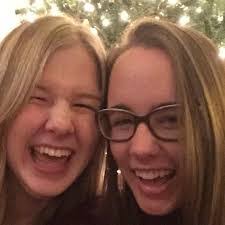 Anna Radloff's Instagram, Twitter & Facebook