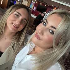 Amy Small (@amysmall97)