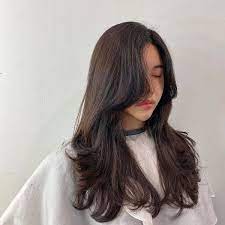 The look is the best style by sweeping the hair to one side. Long Layered Hairstyle And Haircut Guide For A Beautiful You Hairstyle Secrets