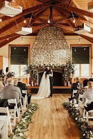 Vintage Inspired Cannon Beach Wedding With Evergreen Details Junebug Weddings Cozy Wedding Junebug Weddings Cannon Beach