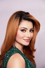 Urvashi Rautela (4480×6720)