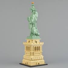Lego statue of liberty size. Review 21042 Statue Of Liberty Brickset Lego Set Guide And Database