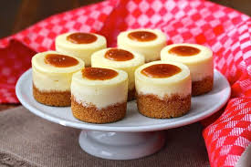 Food Photography Mini Cheesecakes With Salted Caramel Chessdesserts Check More At Http Dignoob Site Food Photography Mini Cheesecakes With Mini Cheesecakes