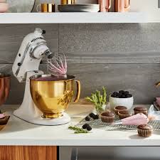 Or, give a nod to the vintage look with a pastel color. Kitchenaid Edelstahlschussel 4 8 L Gold Culinaris