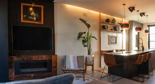 Da Eivind Holte (59) bygde om den 30 kvm. store leiligheten, måtte han  tenke plasseffektivt. Se de smarte løsningene.