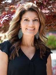 Robin Beene's Instagram, Twitter & Facebook