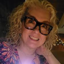 We're at the US border. We've been sitting in our car for almost an hour  and a half waiting to go through customs. There are tons of cars and only  half the