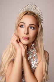 Tamera Martin's Instagram, Twitter & Facebook