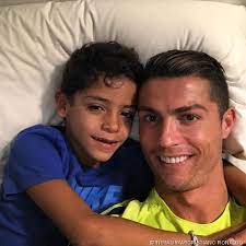 Cristiano ronaldo dos santos aveiro goih comm (portuguese pronunciation: Cristiano Ronaldo Junior Halbnackt Bei Instagram