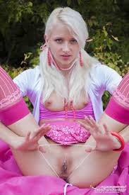 Pink-haired babe opens up her pink pussy wide