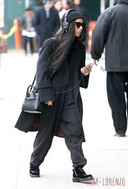 May 06, 2021 · celebrity red carpet looks and events style. Zoe Kravitz Out And About In New York City Tom Lorenzo
