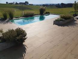 Für die poolumrandung ist natürlich die auswahl des holzes von bedeutung. Poolumrandung Terrasse Steinmetz Zach