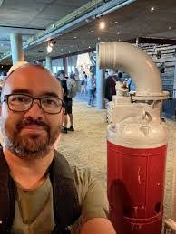 Roger Edmonds's Instagram, Twitter & Facebook