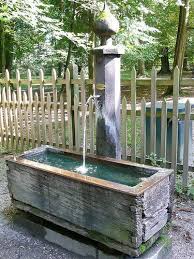 1000 Images About Barn Exterior Fountain On Pinterest Water Wasserhahn Garten Wasserpumpe Garten Wasserspiel Garten