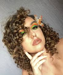 Adele Hall (@AdeleeHall)