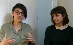 Chloé robichaud is a canadian director and writer best known for the french canadian film sarah préfère la course and the lgbt web series féminin/féminin. Rencontre Avec Chloe Robichaud Et Sophie Desmarais Pour Sarah Prefere La Course