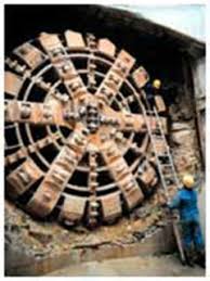 Les connaissances en géologie du site permettent de prédire l'ampleur de cet affaissement et de suggérer. Apres Ses Actions Eurotunnel Brade Ses Foreuses 12 04 2004