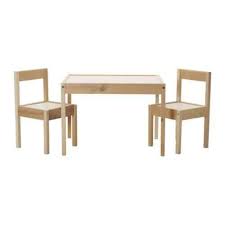 Kindertisch Mit Stuhlen Praktisches Geschenk Furs Kinderzimmer In 2020 Kindertisch Und Stuhle Ikea Tisch Und Stuhle Kindertisch