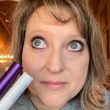 Younique by Teresa Huber
