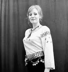 Танцующие эвридики поёт анна герман. Doch Irmy I Ojgena Moskovskaya Nemeckaya Gazeta