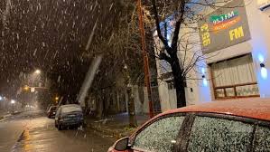 Nieve en bs as / snow in buenos aires 9/07/07. La Nieve Llego A La Ciudad Bonaerense De Tres Arroyos Telefe Rosario