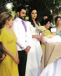«δικαιώθηκα για την επιτυχία του ελα στη θεση μου» πριν 2 χρόνια ευαγγελία συριοπούλου: Ela Sth 8esh Moy O Axilleas Kai H Renata Epiteloys Pantreyontai