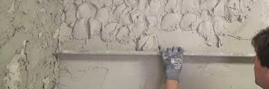 Wie bei den wänden auch muss zunächst der untergrund geprüft werden auf dem der unterputz angebracht wird. Innenwand Mit Sanierputz Verputzen Anleitung Und Tipps Diybook At