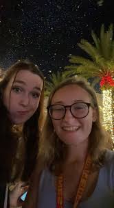 Introduction and seeking roommates for Disney college program